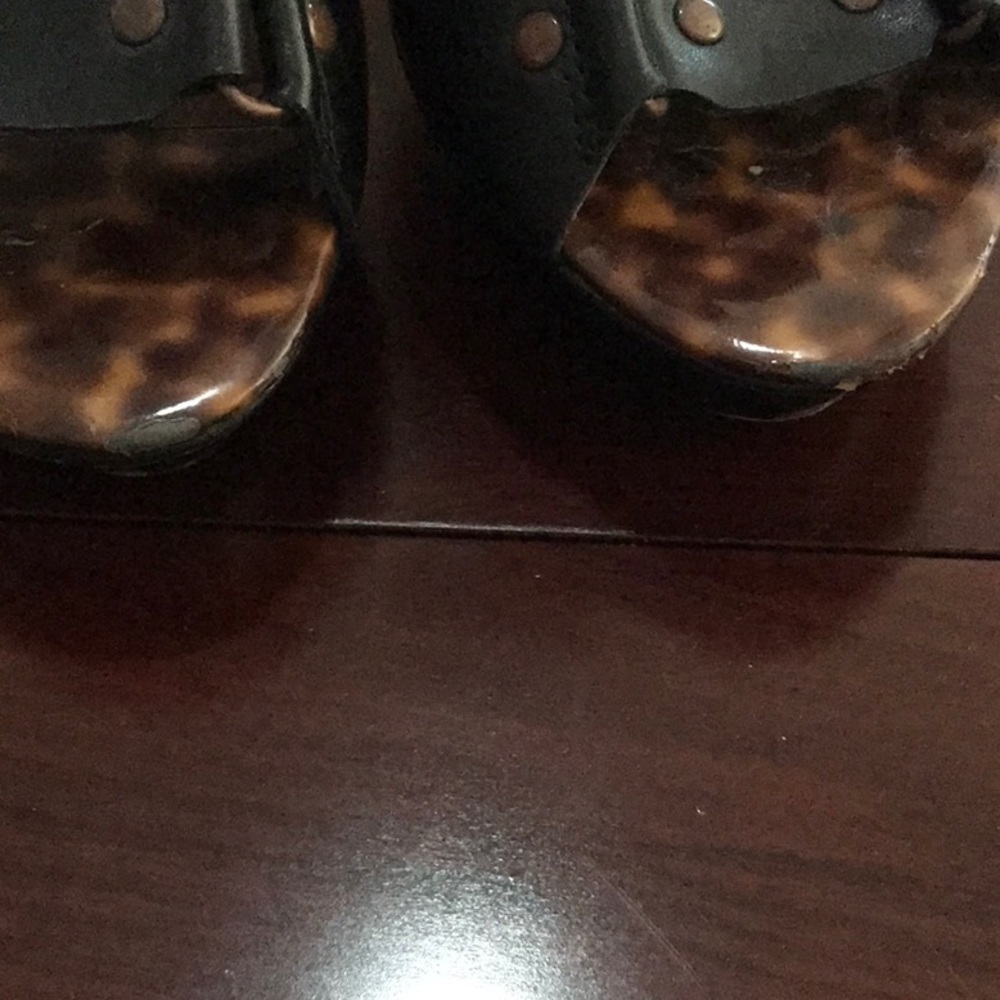 Shoes - Picture 4 of 4